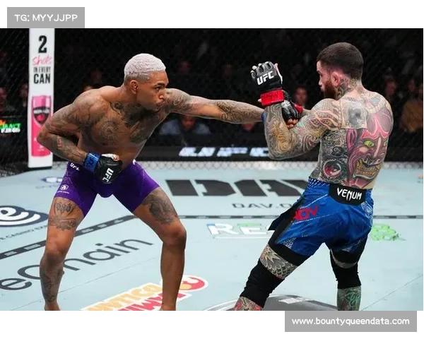 马哈切夫点数完胜马达莱纳,夺得UFC次中量级金腰带成双冠王